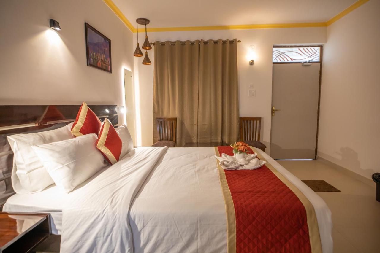 בנולים The Woodside Inn מראה חיצוני תמונה