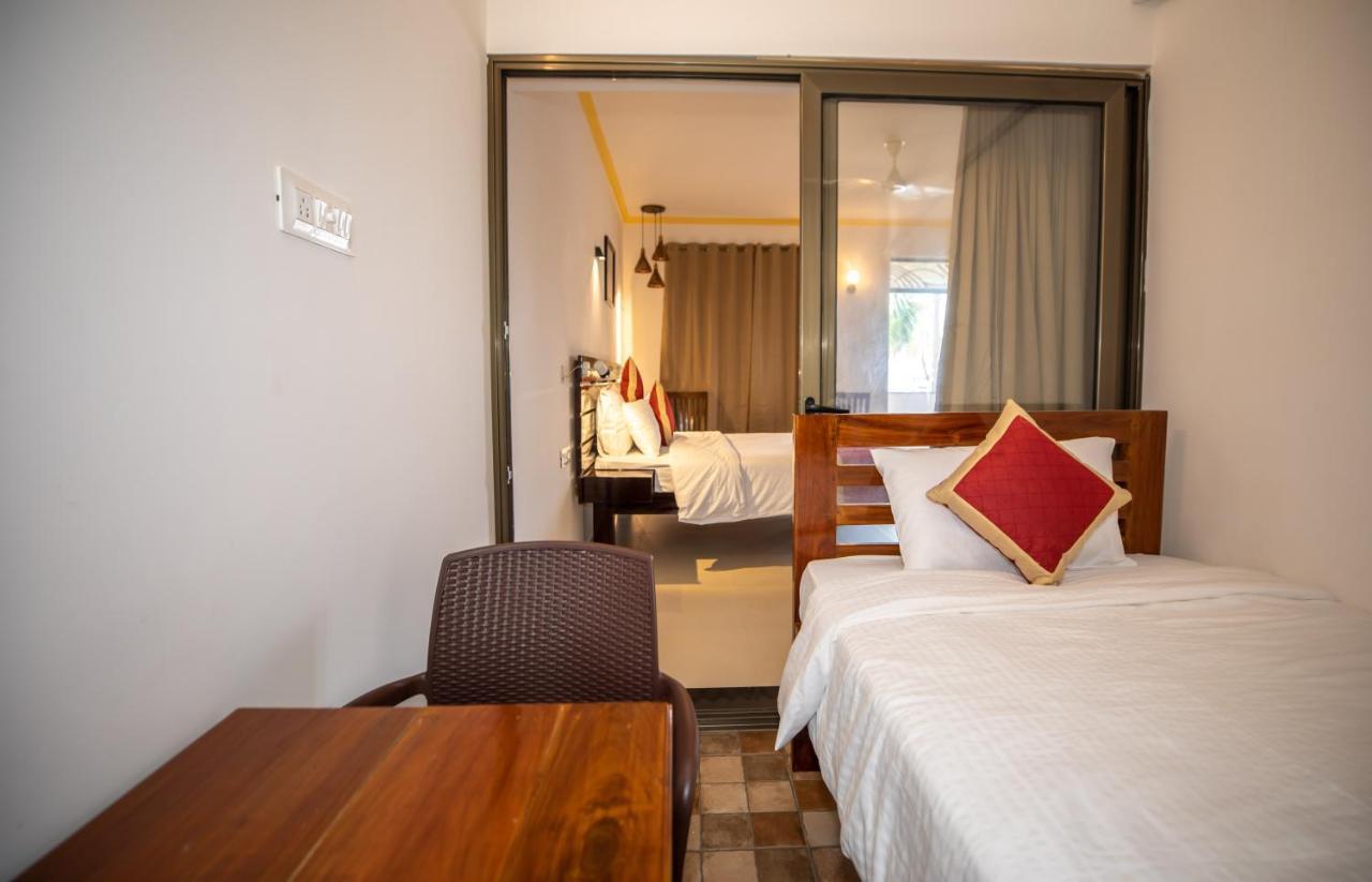 בנולים The Woodside Inn מראה חיצוני תמונה